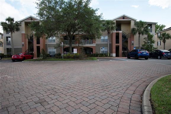 1929 SUMMER CLUB DRIVE UNIT 213