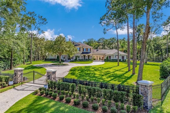 106 MAGNOLIA LAKE COURT