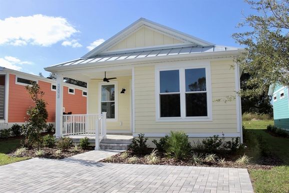 12073 LAKESHORE WAY, OXFORD FL 34484