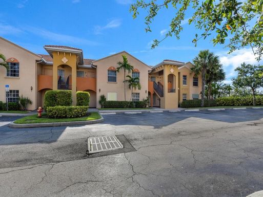 4166 CASTILLA CIRCLE # 205, FORT MYERS FL 33916