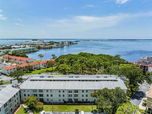 2700 BAYSHORE BOULEVARD UNIT 6210