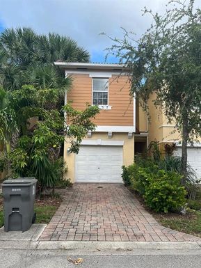 864 PIPERS CAY DRIVE UNIT 864