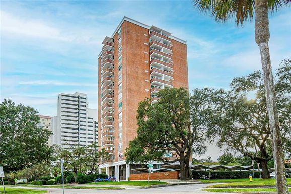 4015 BAYSHORE BOULEVARD UNIT 5B