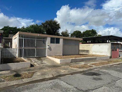 Urb. La Guadalupe CALLE JARDINES PONCIANA A3