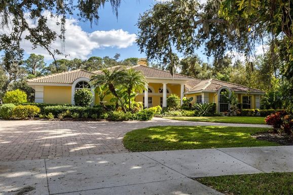 7635 ALISTER MACKENZIE DRIVE