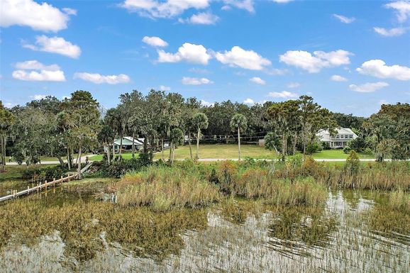8818 LAKESHORE DRIVE, YALAHA FL 34797