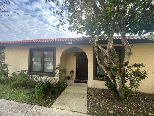 560 HUNTER CIRCLE, KISSIMMEE FL 34758