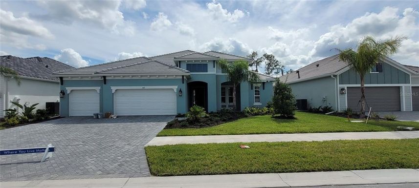 2621 BUTTERFLY JASMINE TRAIL