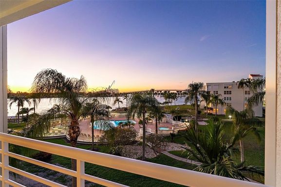 6061 BAHIA DEL MAR CIRCLE UNIT 446