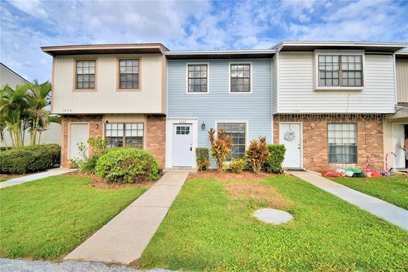 1452 RIDGE LAKE COURT