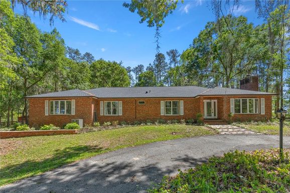 10185 NW HIGHWAY 225A