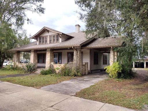 1000 E MOODY BOULEVARD