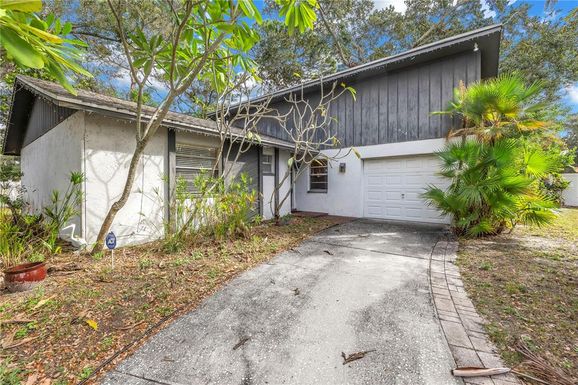 5954 114TH TERRACE N