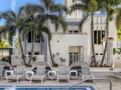 415 E PINE STREET UNIT PHV