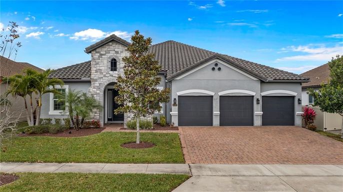 8127 LUDINGTON CIRCLE