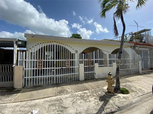 CALLE F E7 URB BELLA VISTA