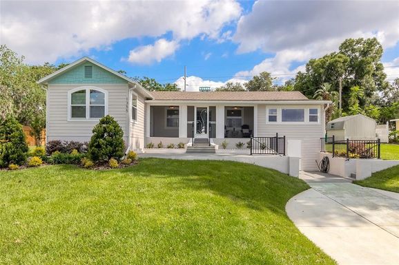 1355 LAKESHORE DRIVE