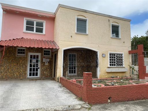 1506 CALLE SANTIAGO OPPE URB LAS DELICIAS