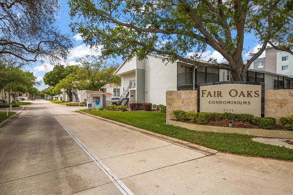 3817 N OAK DRIVE UNIT H32