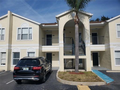 8809 GRAND PALMS CIRCLE UNIT B