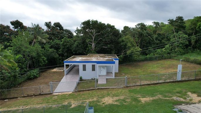 Carr 682 km 10.0 BO. FACTOR 2