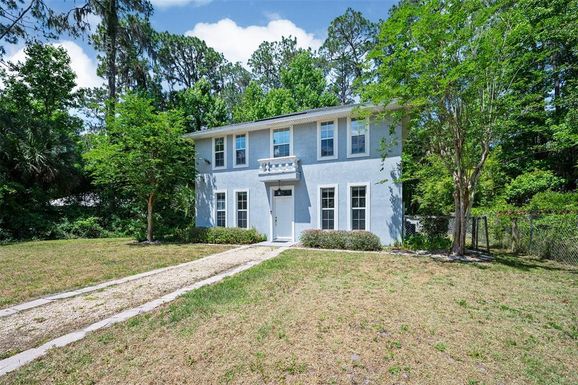 1850 LAKE DISSTON DRIVE