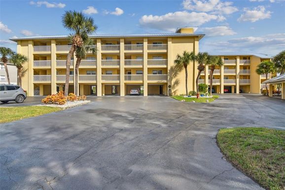 1125 PINELLAS BAYWAY S UNIT 302