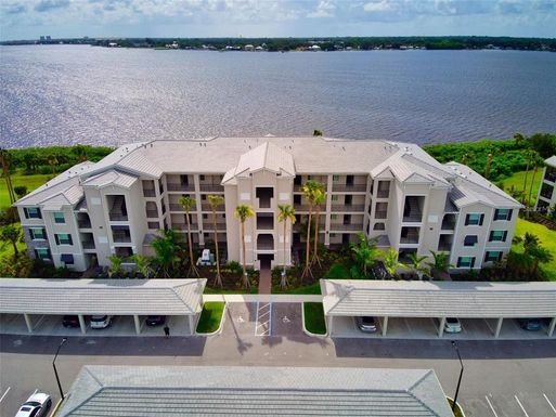 1010 TIDEWATER SHORES LOOP UNIT 301