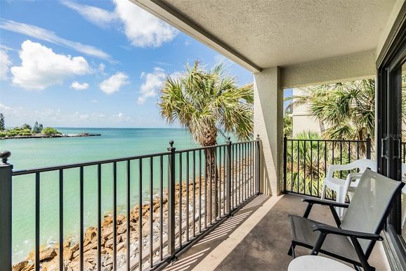 7403 BAYSHORE DRIVE UNIT 305