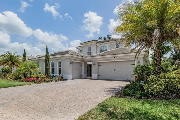 1118 ESTANCIA WOODS LOOP