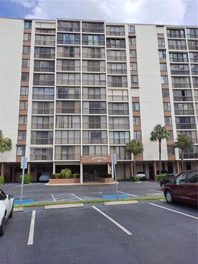 255 DOLPHIN POINT UNIT 1010