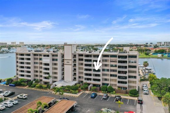 450 TREASURE ISLAND CAUSEWAY UNIT 502