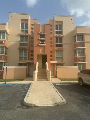 400 GRAND BLVD LOS PRADOS UNIT 31-301