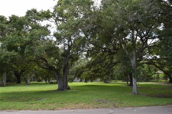 ABBEY LAKE ROAD