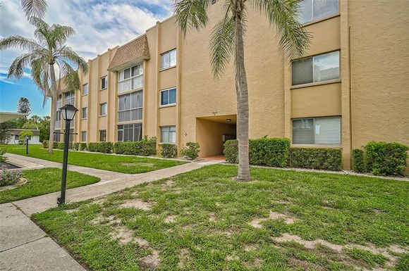 1540 GLEN OAKS DRIVE E UNIT B122