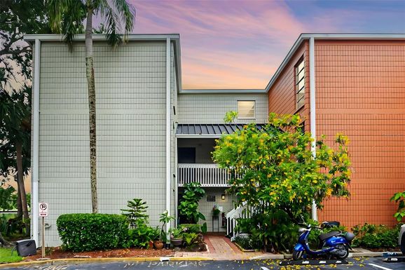 2424 W TAMPA BAY BOULEVARD UNIT I201