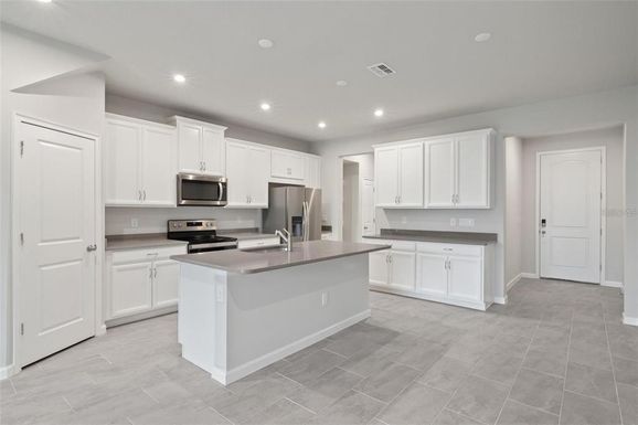 31461 WOODLAND RACE LOOP