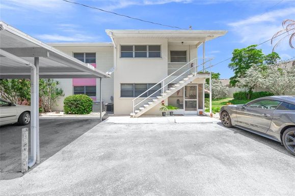 2507 BENEVA ROAD UNIT 10