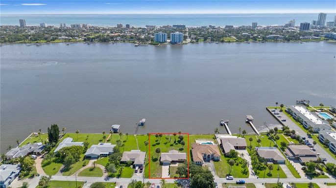 405 SILVER BEACH DRIVE