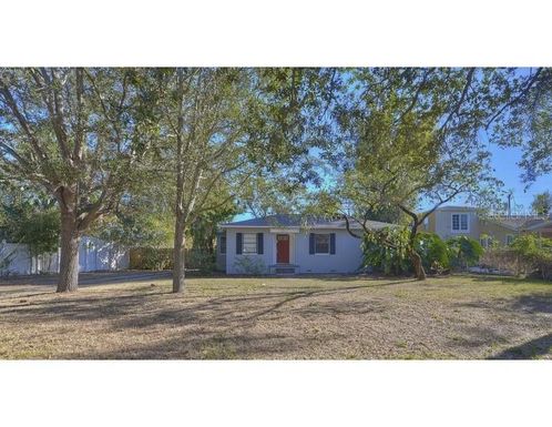 3608 E TAMPA CIRCLE