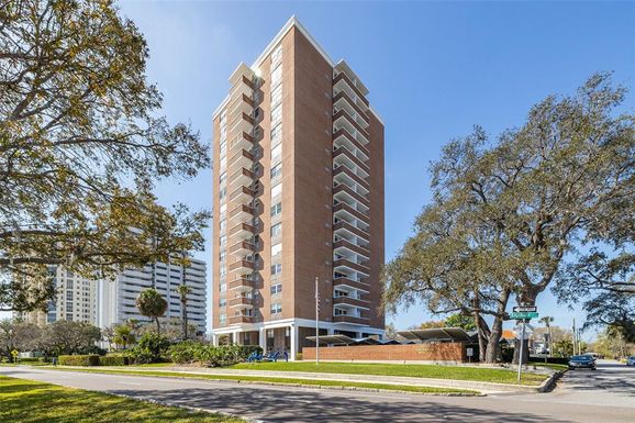 4015 BAYSHORE BOULEVARD UNIT 17B