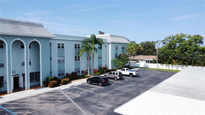 1706 BELLEAIR FOREST DRIVE UNIT 214