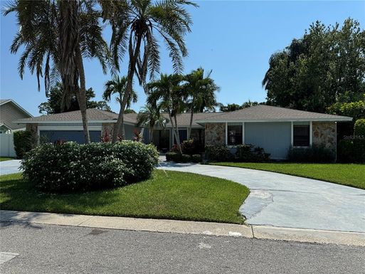 3807 AVENIDA MADERA