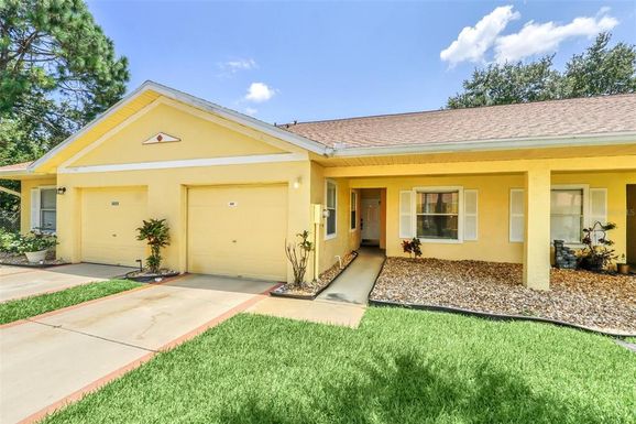 3221 QUEEN PALMS COURT