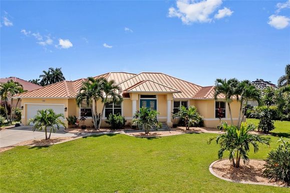 1233 SEA BREEZE COURT