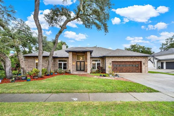 250 SHADY OAKS CIRCLE