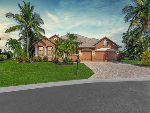 8844 TROPICAL COURT