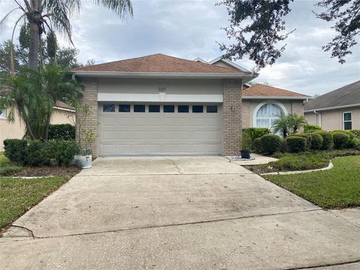 889 LAKEWORTH CIRCLE