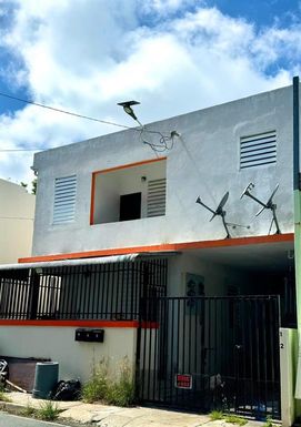 11 NEMESIO CANALES, HATO REY