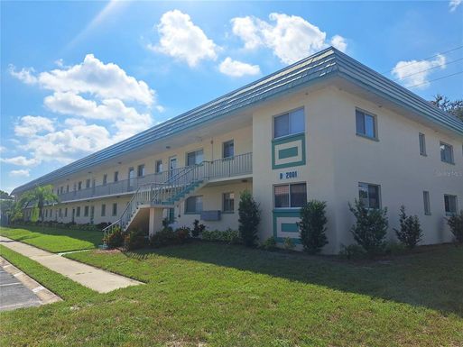 2001 GEENBRIAR BOULEVARD UNIT 5